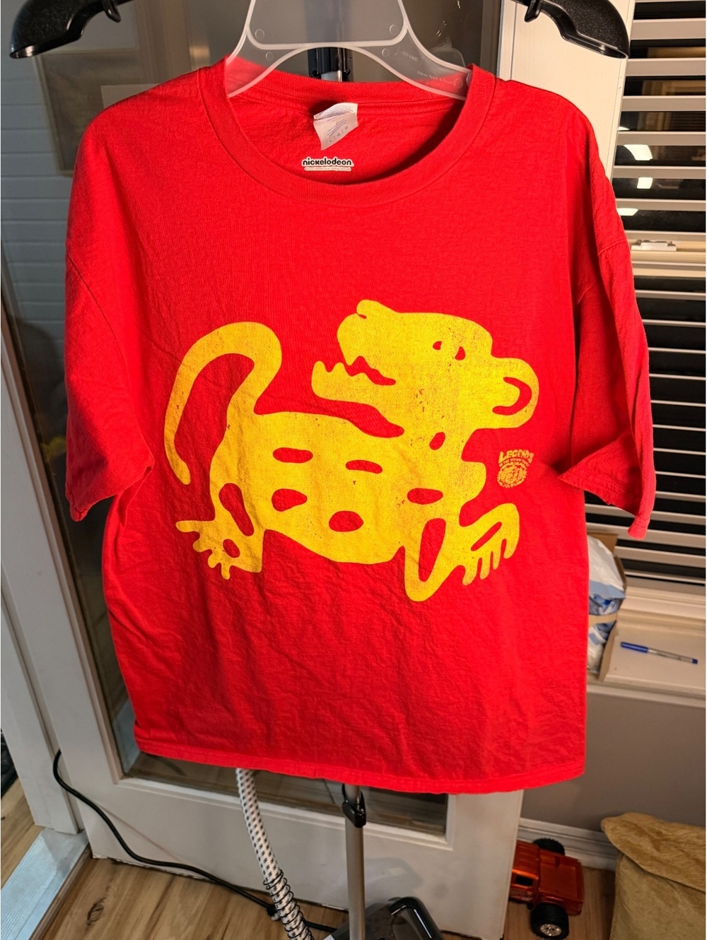 Nickelodeon Legends of the Fall red graphic T shirt
